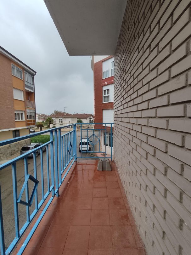 piso en venta en villarcayo de merindad de la castilla la vieja
