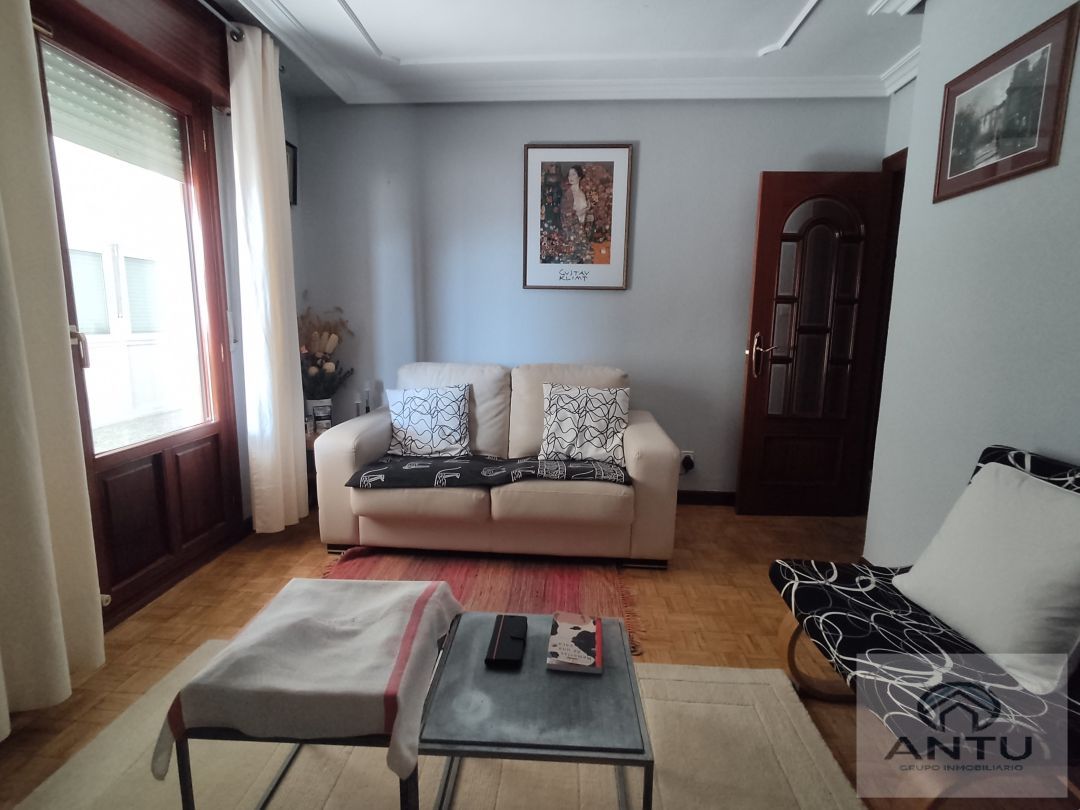piso en venta en villarcayo de merindad de la castilla la vieja